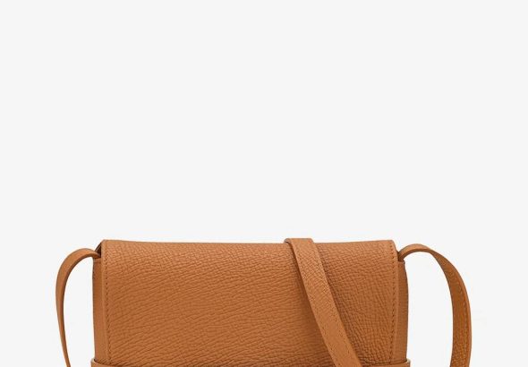 Taschen und lederwaren von longchamp stilvoll im alltag kombinieren